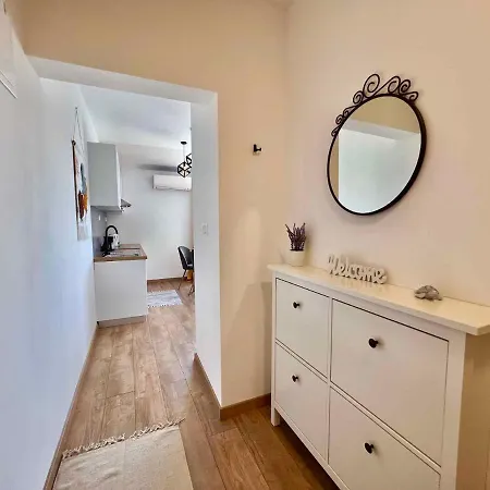 Apartment In 43364 Jadranovo